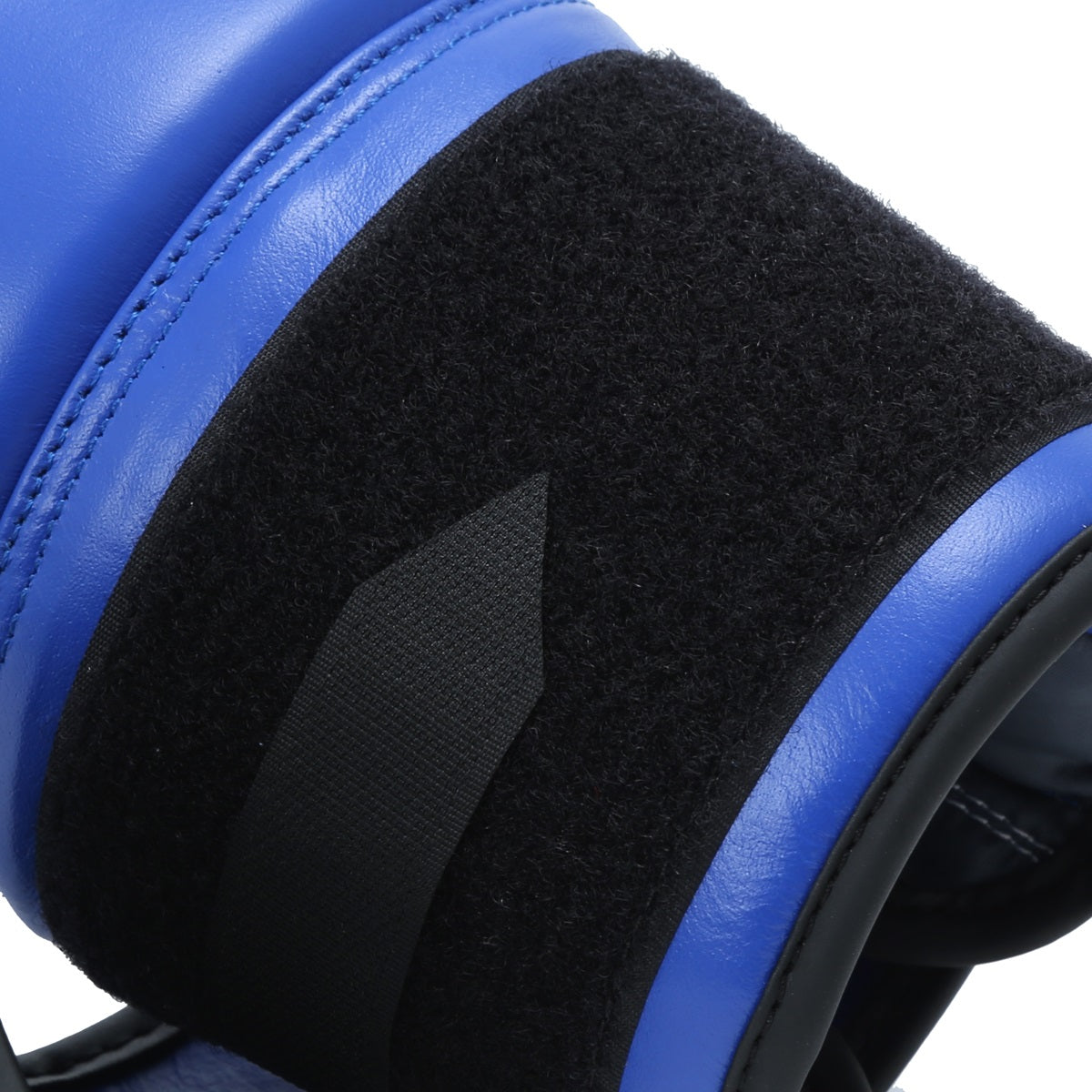 Blue Xpeed XP101 contest boxing gloves with BFI approval, designed for professional training and competition use.
